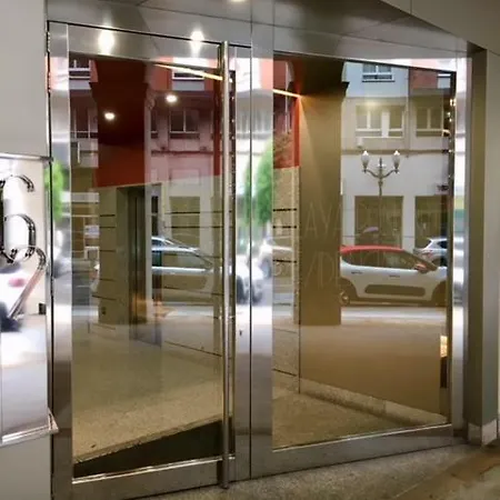 Residencial Playa Poniente ヒホン